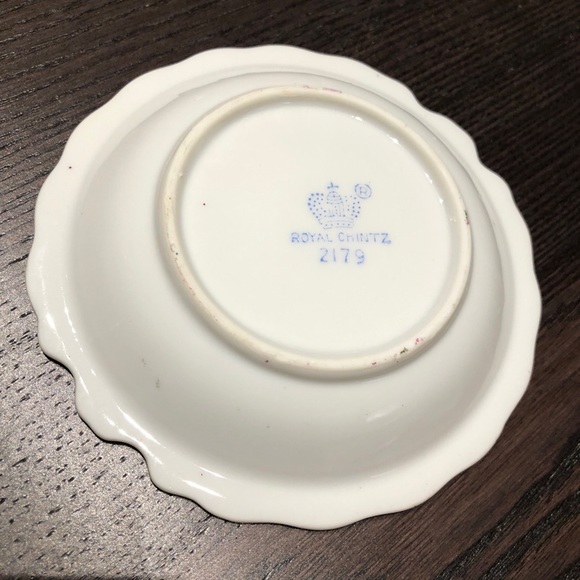 Royal Chintz vintage micro mini pitcher w/saucer - Picture 9 of 12